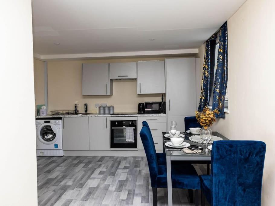 1 Bedroom-Sofabed-Worktable-4-Wifi-Parking ลอนดอน ภายนอก รูปภาพ