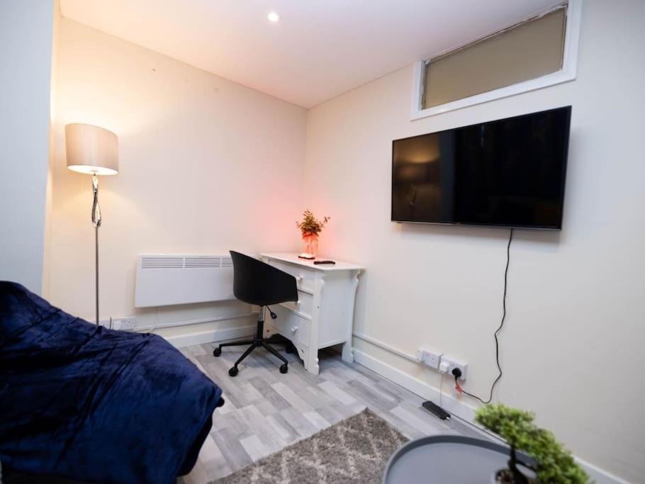 1 Bedroom-Sofabed-Worktable-4-Wifi-Parking ลอนดอน ภายนอก รูปภาพ